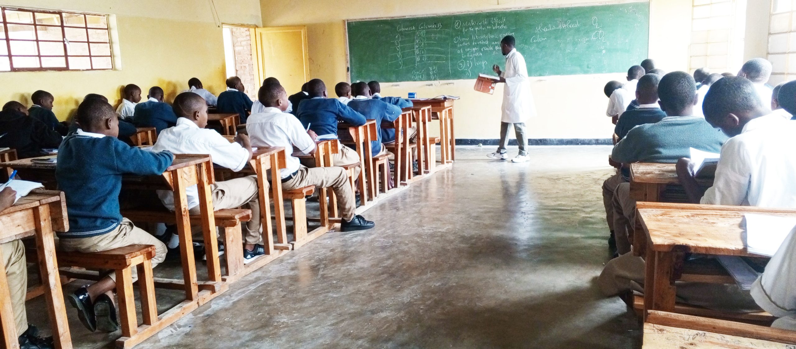 Rooted in Christian values, ES Elena Guerra – Cyeza is committed to delivering inclusive quality education that fosters academic excellence, critical thinking, and lifelong learning. Our goal is to shape young minds preparing students to meet societal challenges with competence and integrity.